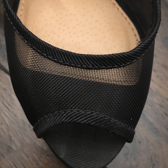 Colin Stuart Victoria’s Secret heels - Picture 3 of 7